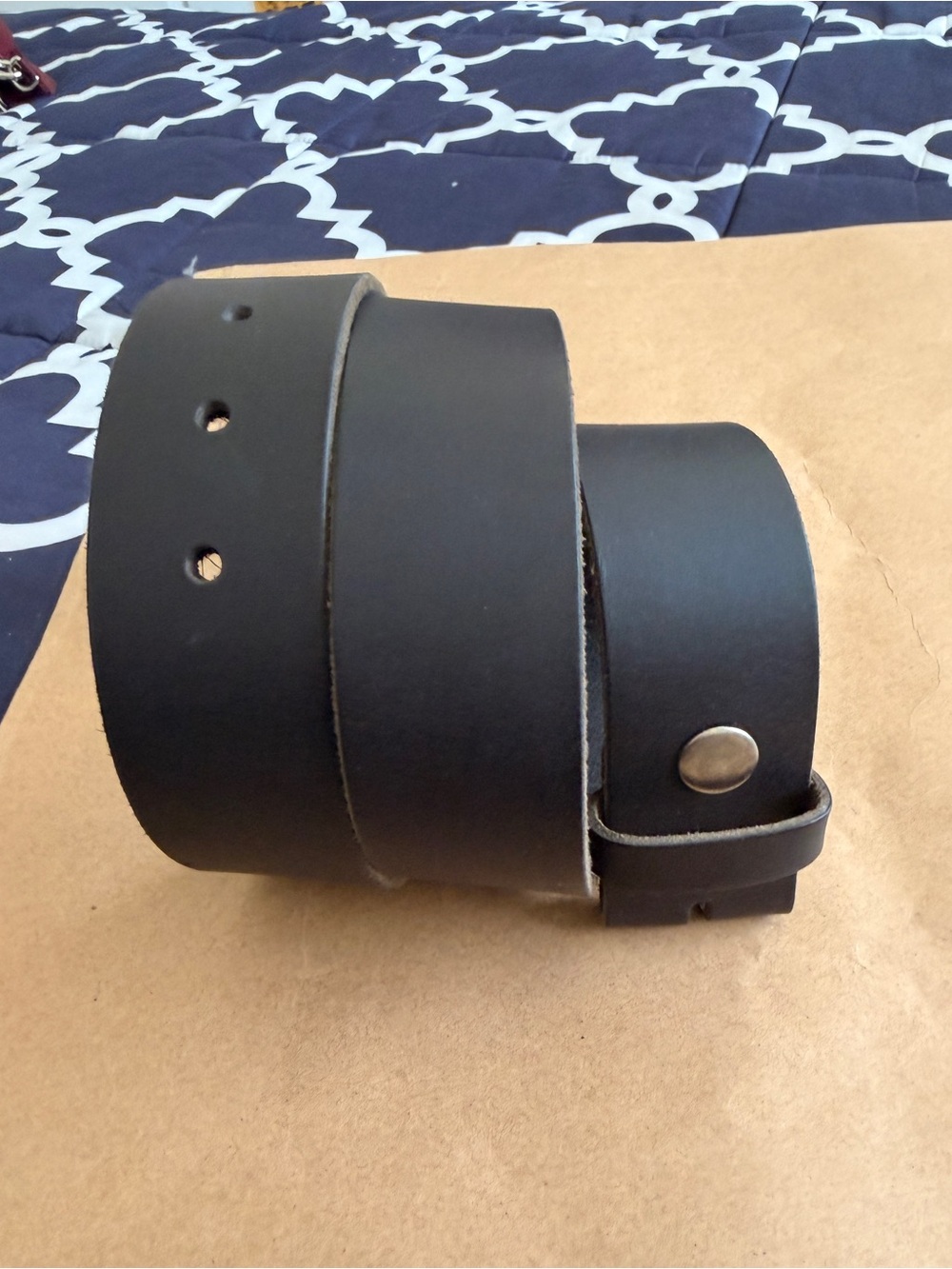 Classic Black Leather Men's Belt - Minimalist Style